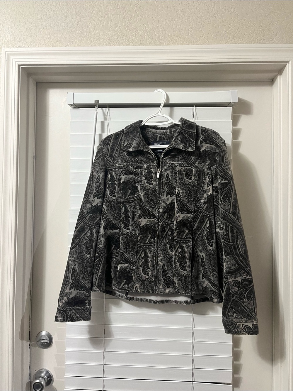 Jones New York Black & Gray Paisley Zip-Front Jean Jacket